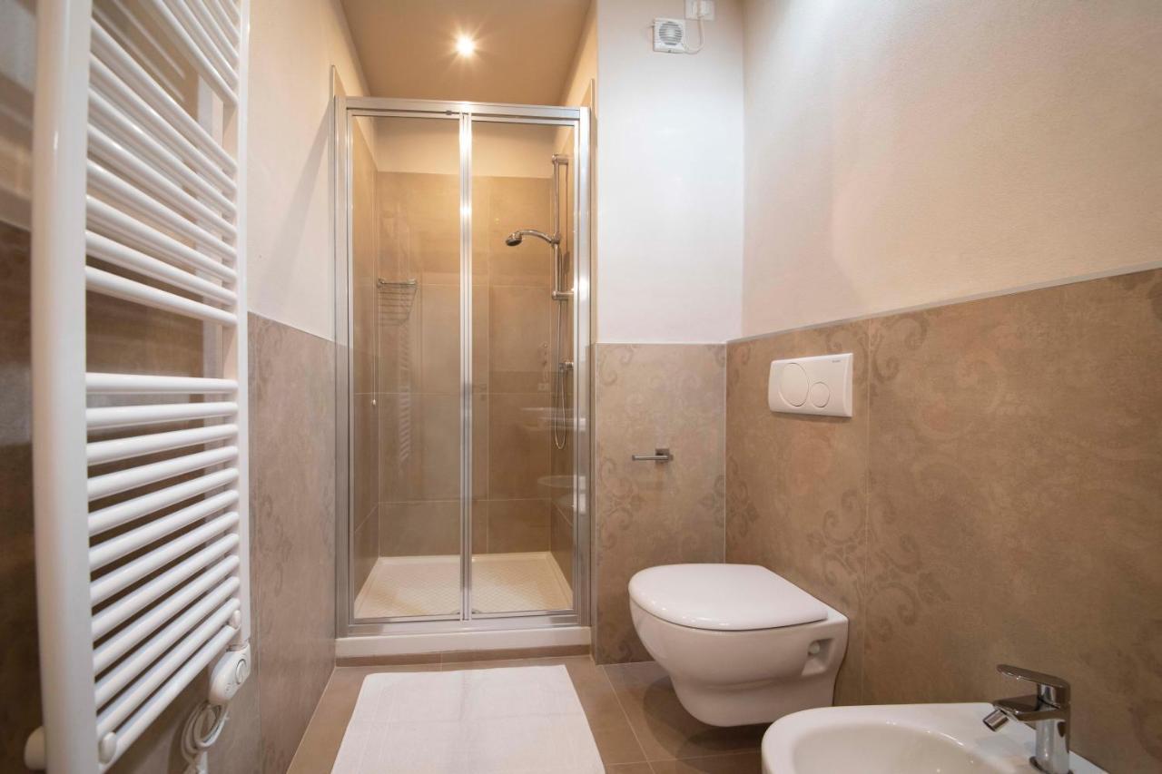 Apart-Hotel La Rocchetta ปาเดงเก ซุล การ์ดา ภายนอก รูปภาพ